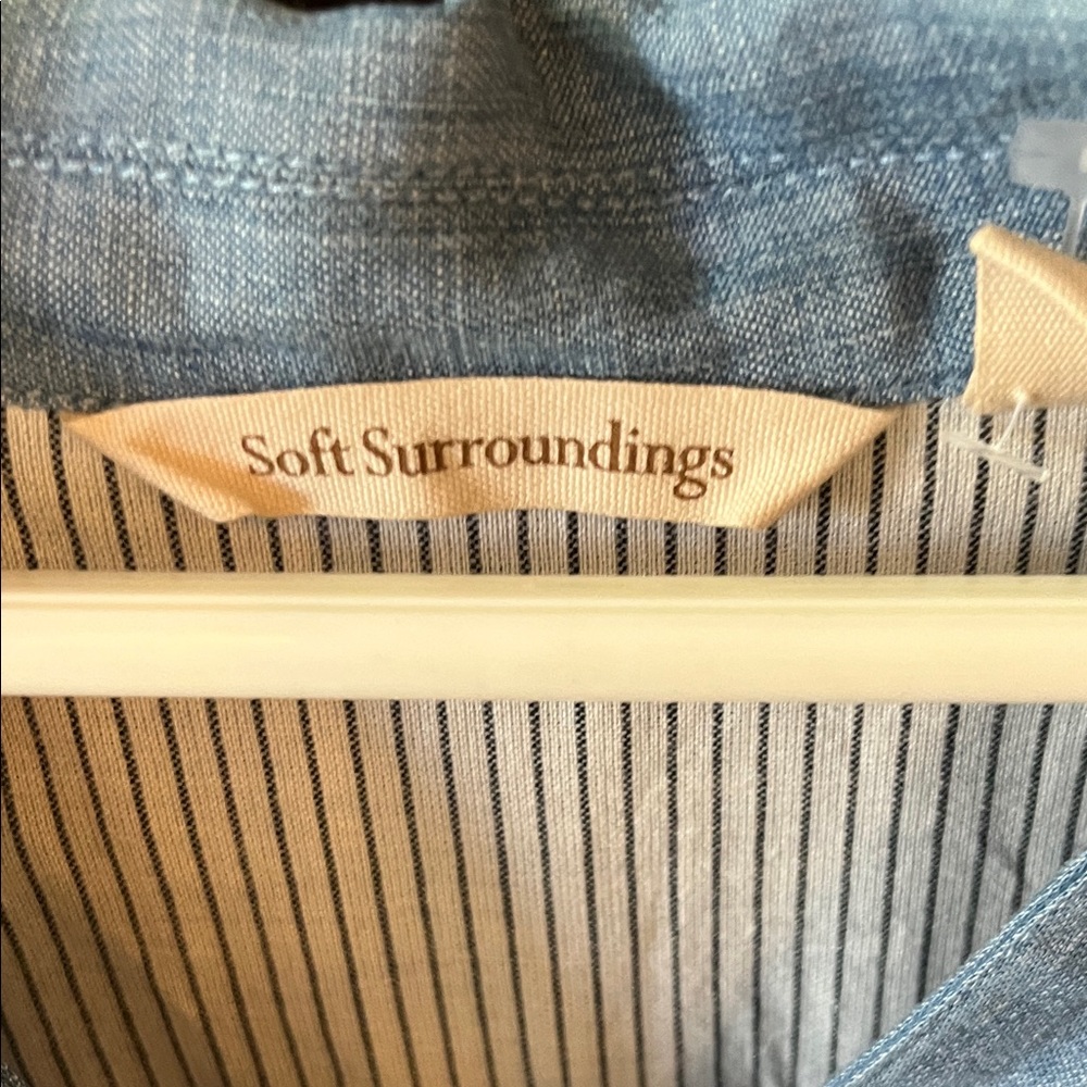 Soft Surroundings Chambray Blue Button-Accent Tun… - image 2